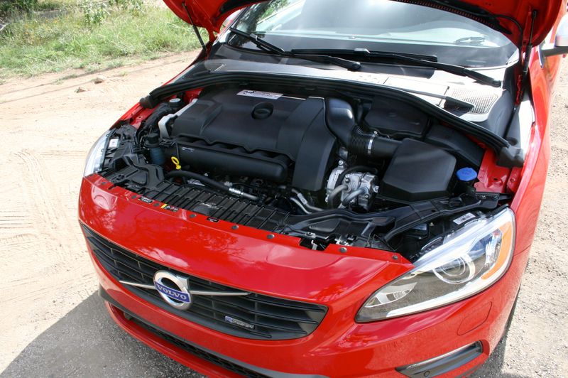 Illustration for article titled 2015 Volvo V60 T6 R-Design: The Jalopnik Review